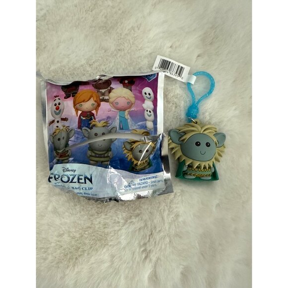 Disney Frozen Figural Bag Clip Grand Pabbie New 10th Anniversary - Picture 1 of 5